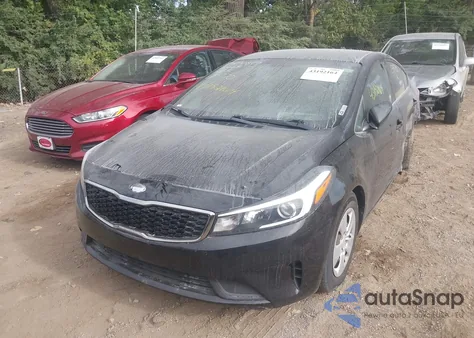 2017 Kia Forte Lx z USA, uszkodzony, nr VIN 3KPFK4A71HE134770